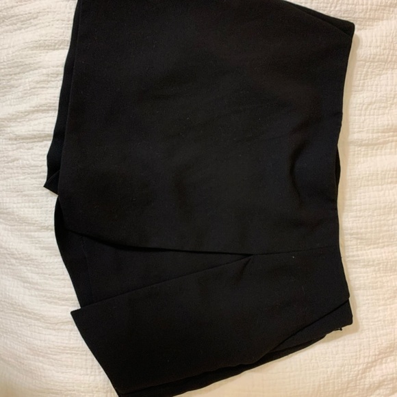 Express Black Skort - Picture 2 of 3